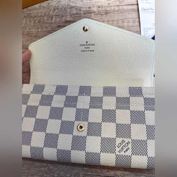 Louis Vuitton Handbags - Louis Vuitton Sarah Wallet